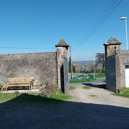 Joli Appartement Avec Vue Sur La Baie Avranches Bagian luar foto